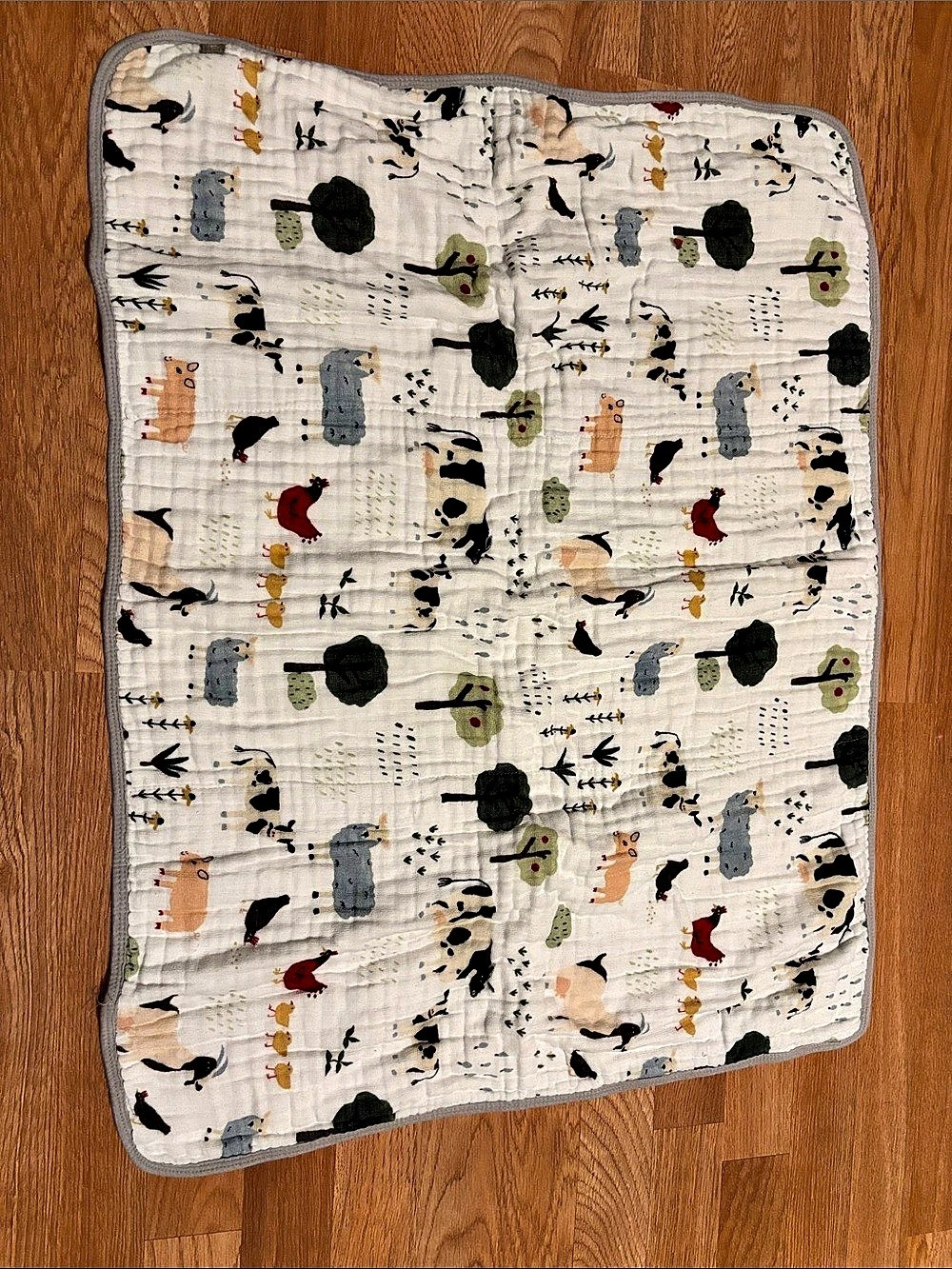 Red Rovr Organic Cotton Muslin Swaddle Blanket - Family Farm